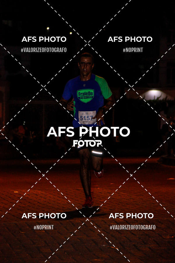 Achetez vos photos de l'vnementNeon Night Run 2019 - Belo Horizonte sur Fotop