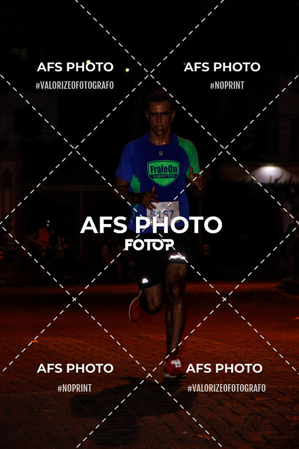 Achetez vos photos de l'vnementNeon Night Run 2019 - Belo Horizonte sur Fotop