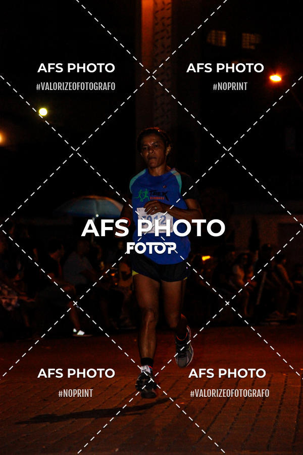 Achetez vos photos de l'vnementNeon Night Run 2019 - Belo Horizonte sur Fotop