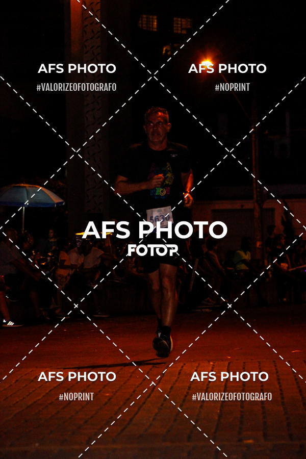 Achetez vos photos de l'vnementNeon Night Run 2019 - Belo Horizonte sur Fotop
