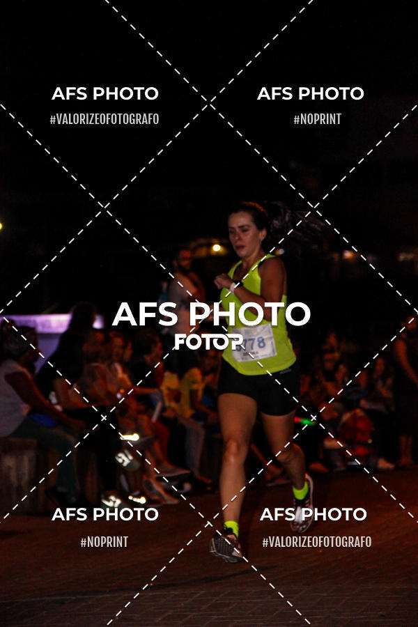 Achetez vos photos de l'vnementNeon Night Run 2019 - Belo Horizonte sur Fotop