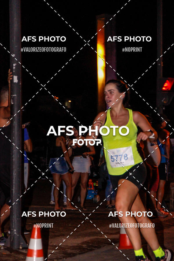 Achetez vos photos de l'vnementNeon Night Run 2019 - Belo Horizonte sur Fotop