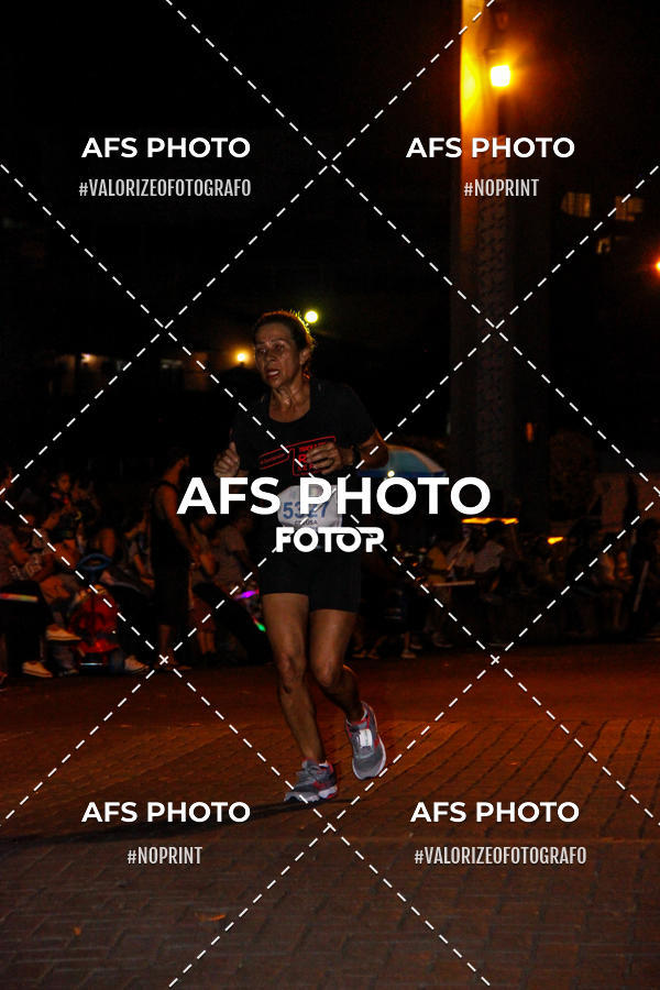 Achetez vos photos de l'vnementNeon Night Run 2019 - Belo Horizonte sur Fotop