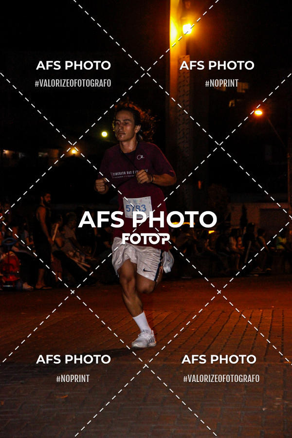 Achetez vos photos de l'vnementNeon Night Run 2019 - Belo Horizonte sur Fotop