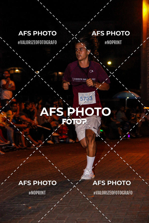 Achetez vos photos de l'vnementNeon Night Run 2019 - Belo Horizonte sur Fotop