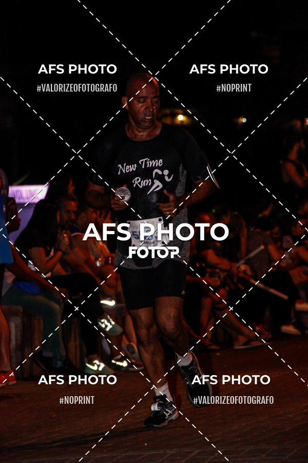 Achetez vos photos de l'vnementNeon Night Run 2019 - Belo Horizonte sur Fotop