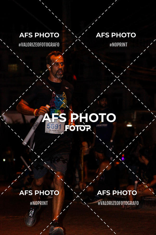 Achetez vos photos de l'vnementNeon Night Run 2019 - Belo Horizonte sur Fotop