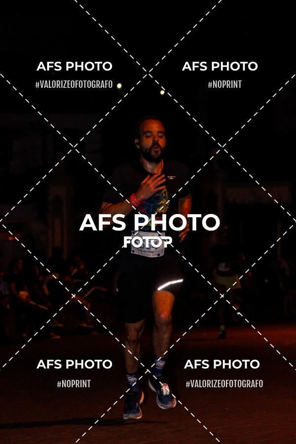 Achetez vos photos de l'vnementNeon Night Run 2019 - Belo Horizonte sur Fotop