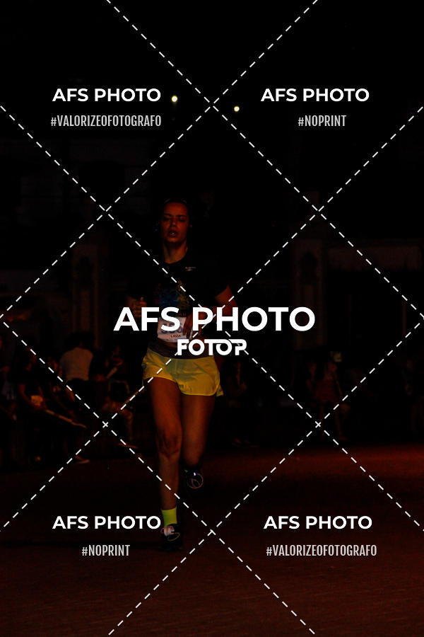 Achetez vos photos de l'vnementNeon Night Run 2019 - Belo Horizonte sur Fotop