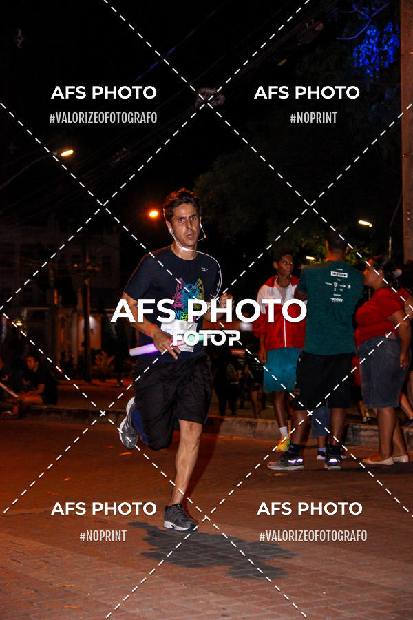 Achetez vos photos de l'vnementNeon Night Run 2019 - Belo Horizonte sur Fotop