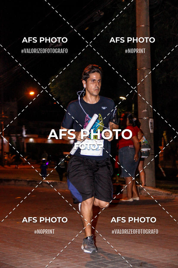 Achetez vos photos de l'vnementNeon Night Run 2019 - Belo Horizonte sur Fotop
