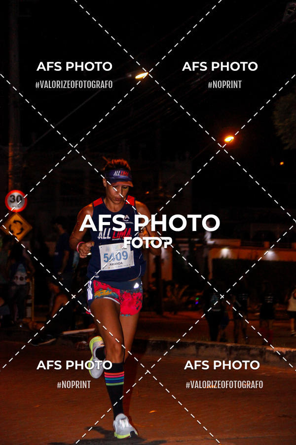 Achetez vos photos de l'vnementNeon Night Run 2019 - Belo Horizonte sur Fotop