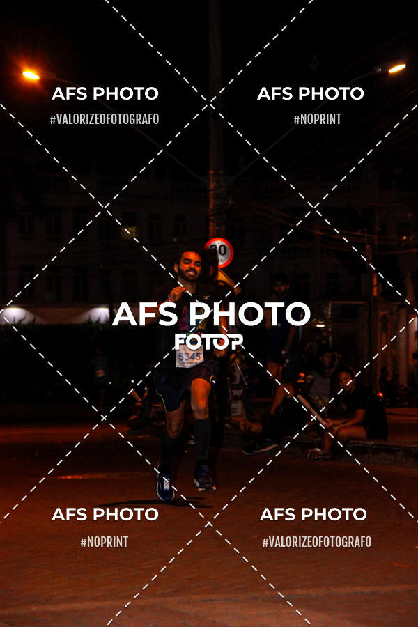 Achetez vos photos de l'vnementNeon Night Run 2019 - Belo Horizonte sur Fotop