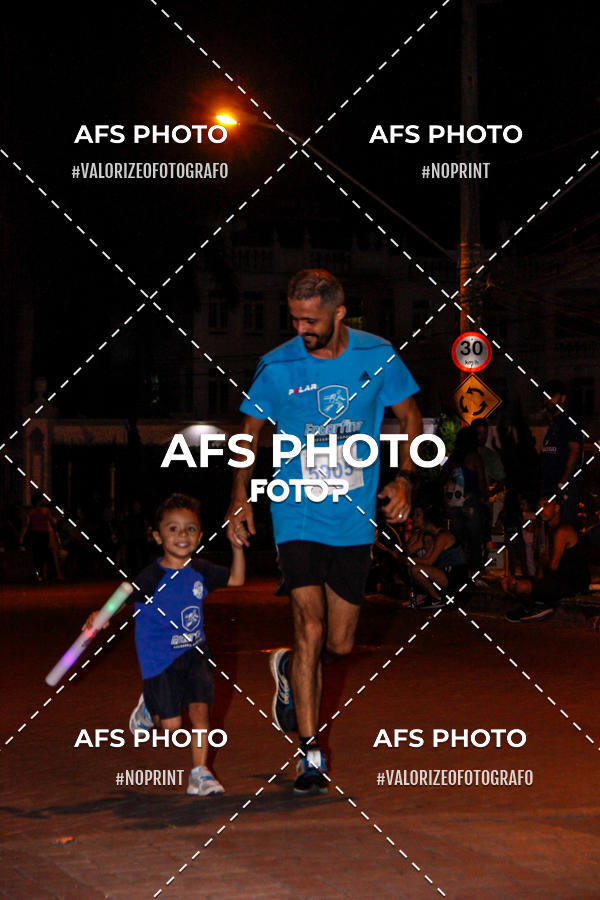 Achetez vos photos de l'vnementNeon Night Run 2019 - Belo Horizonte sur Fotop
