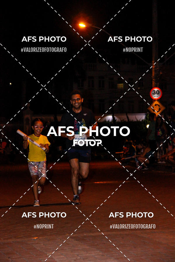 Achetez vos photos de l'vnementNeon Night Run 2019 - Belo Horizonte sur Fotop