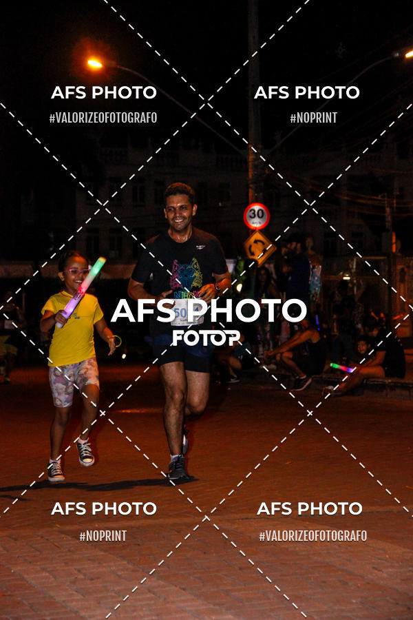 Achetez vos photos de l'vnementNeon Night Run 2019 - Belo Horizonte sur Fotop