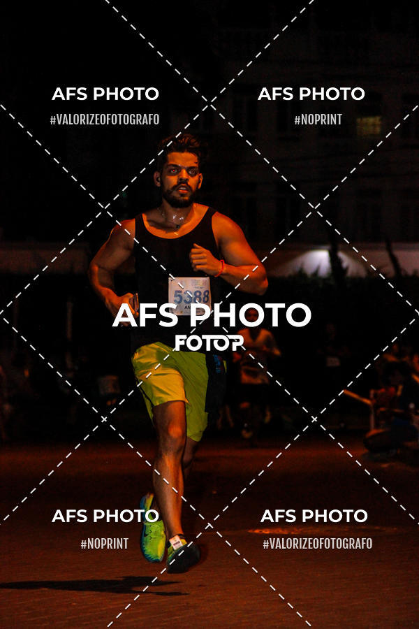 Achetez vos photos de l'vnementNeon Night Run 2019 - Belo Horizonte sur Fotop