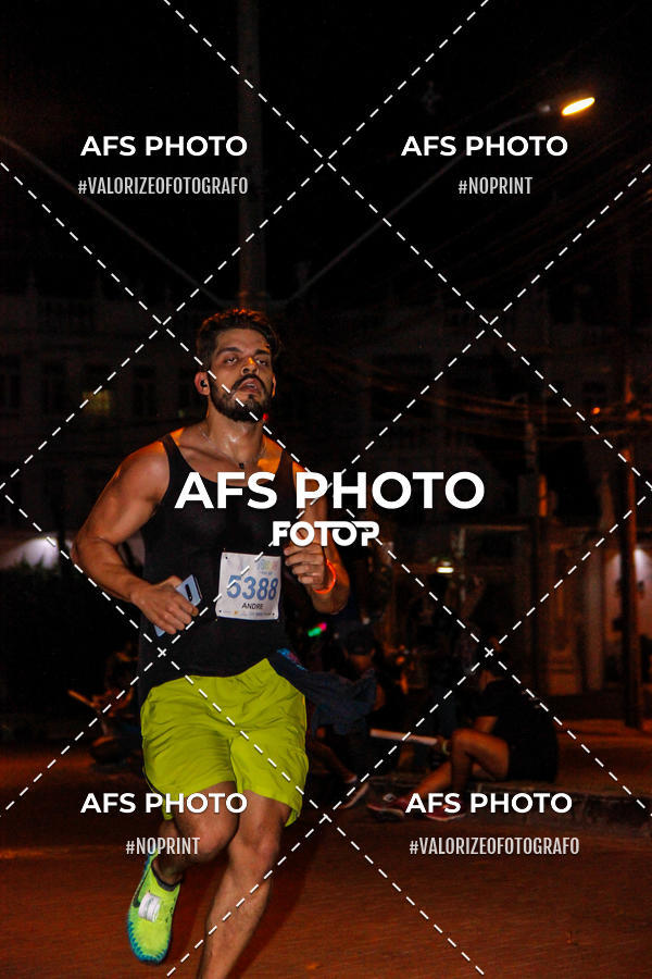 Achetez vos photos de l'vnementNeon Night Run 2019 - Belo Horizonte sur Fotop