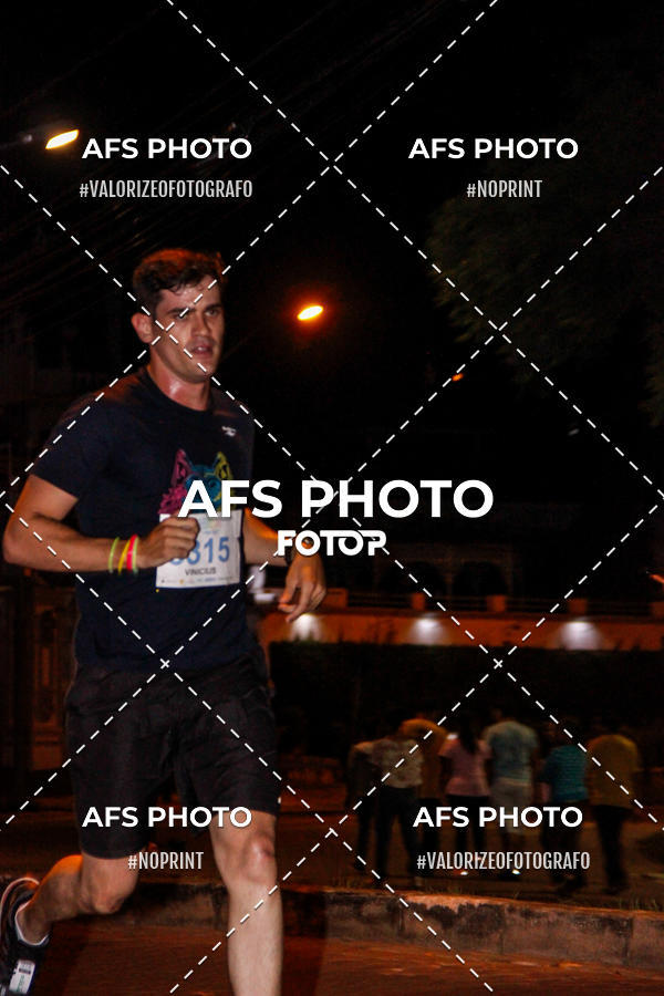 Achetez vos photos de l'vnementNeon Night Run 2019 - Belo Horizonte sur Fotop