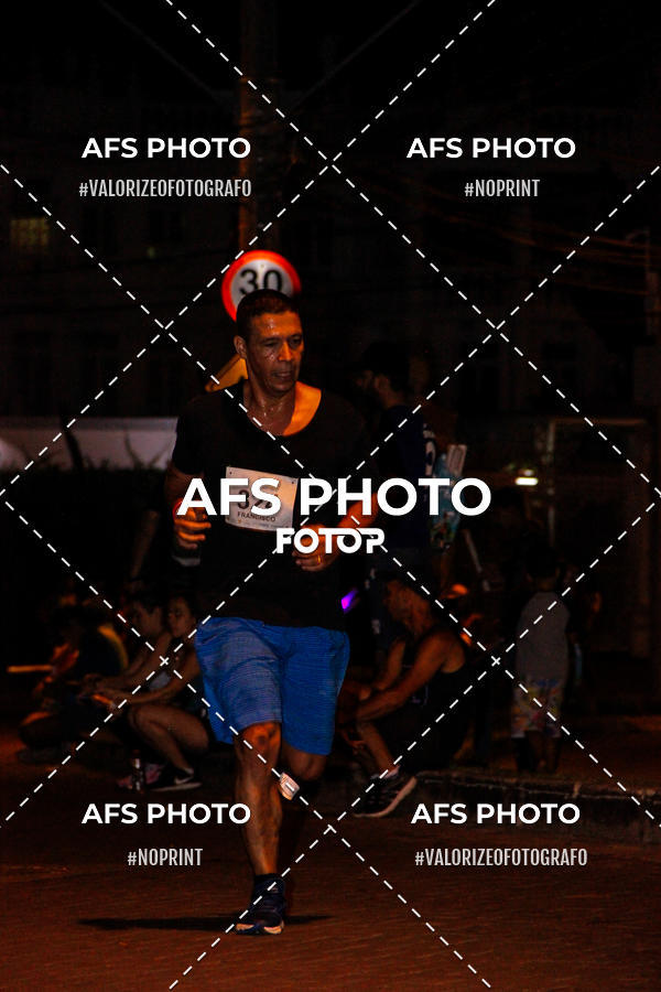 Achetez vos photos de l'vnementNeon Night Run 2019 - Belo Horizonte sur Fotop