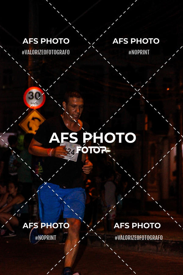 Achetez vos photos de l'vnementNeon Night Run 2019 - Belo Horizonte sur Fotop