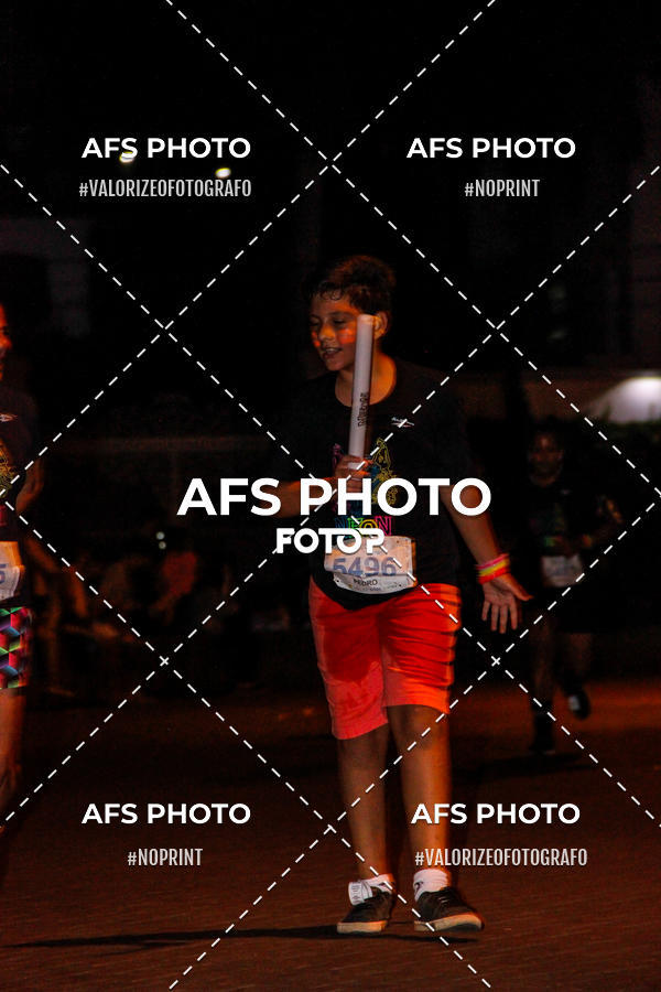 Buy your photos of the eventNeon Night Run 2019 - Belo Horizonte on Fotop