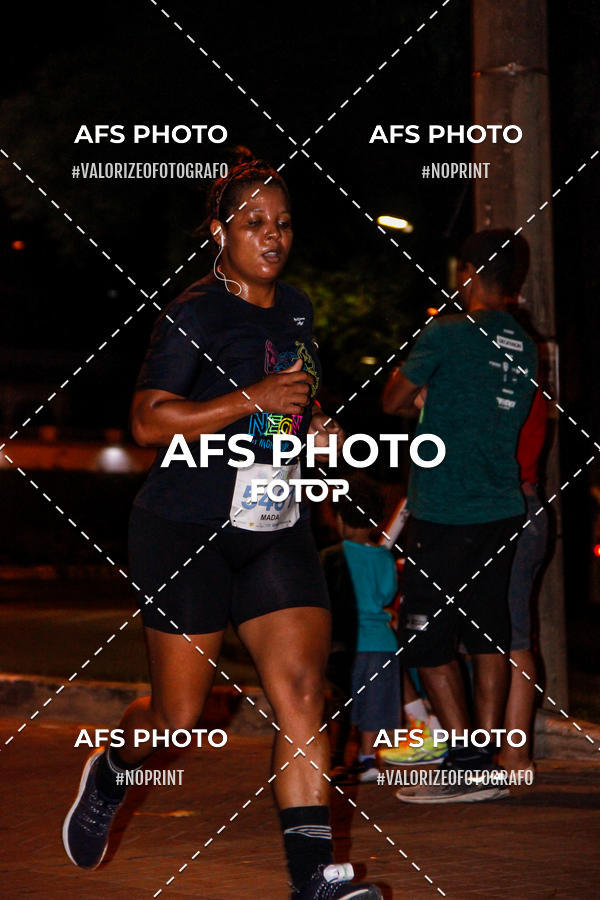 Buy your photos of the eventNeon Night Run 2019 - Belo Horizonte on Fotop