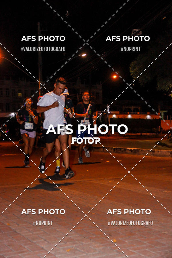 Buy your photos of the eventNeon Night Run 2019 - Belo Horizonte on Fotop