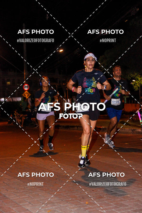 Buy your photos of the eventNeon Night Run 2019 - Belo Horizonte on Fotop