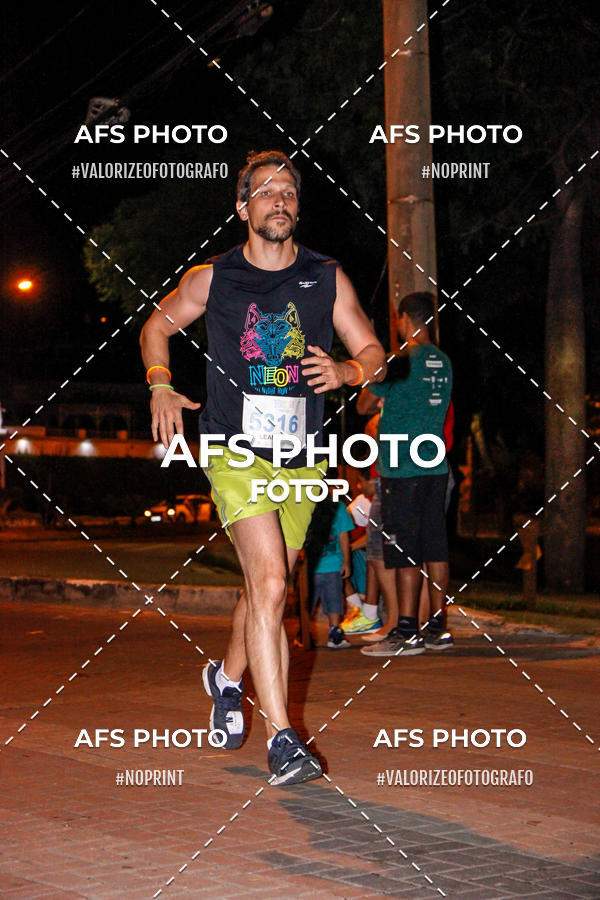 Buy your photos of the eventNeon Night Run 2019 - Belo Horizonte on Fotop