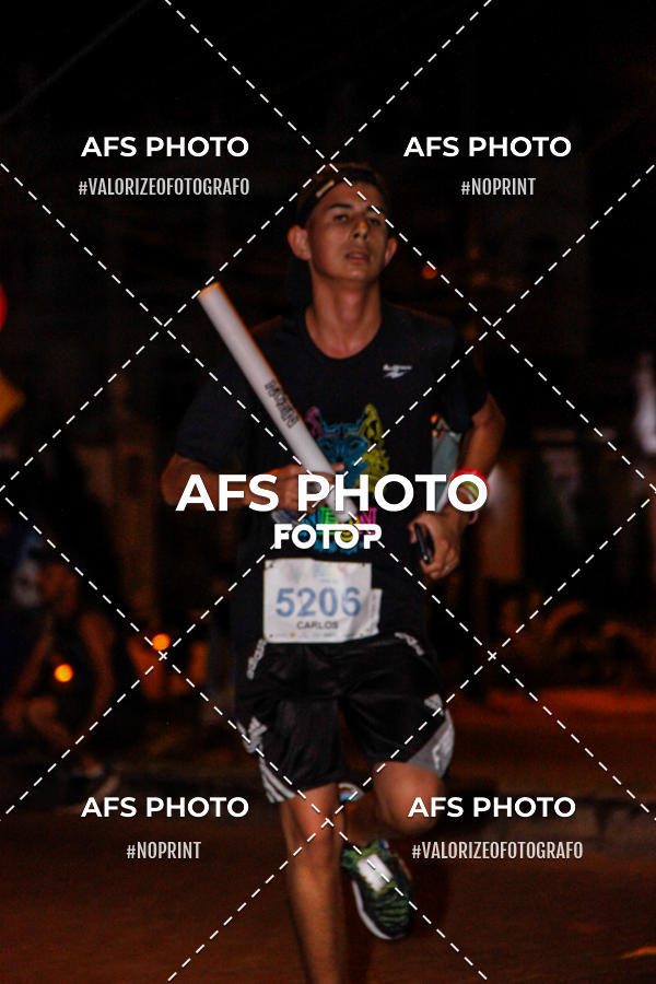 Buy your photos of the eventNeon Night Run 2019 - Belo Horizonte on Fotop