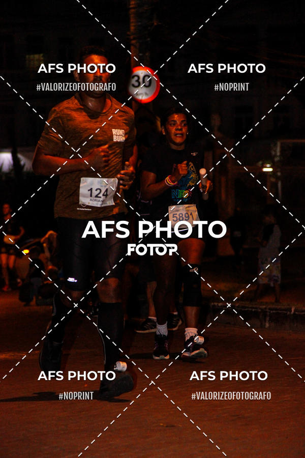 Buy your photos of the eventNeon Night Run 2019 - Belo Horizonte on Fotop