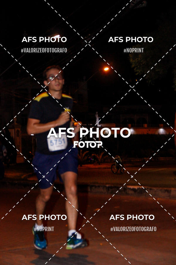 Buy your photos of the eventNeon Night Run 2019 - Belo Horizonte on Fotop