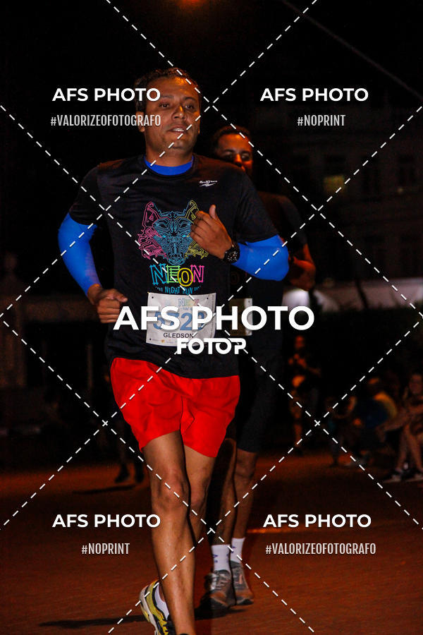 Acquista le foto dell'eventoNeon Night Run 2019 - Belo Horizonte in Fotop