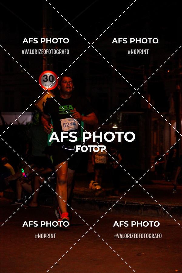 Acquista le foto dell'eventoNeon Night Run 2019 - Belo Horizonte in Fotop