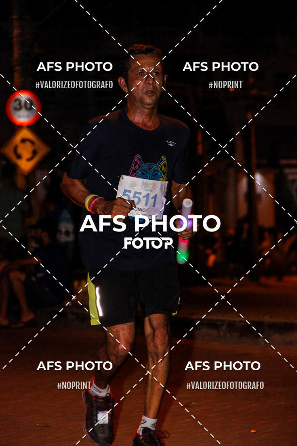Achetez vos photos de l'vnementNeon Night Run 2019 - Belo Horizonte sur Fotop