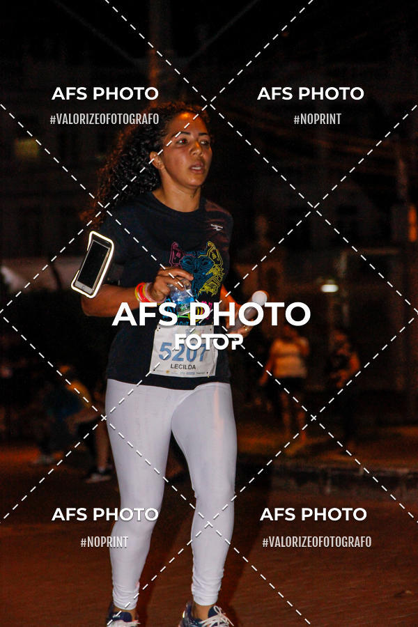 Achetez vos photos de l'vnementNeon Night Run 2019 - Belo Horizonte sur Fotop