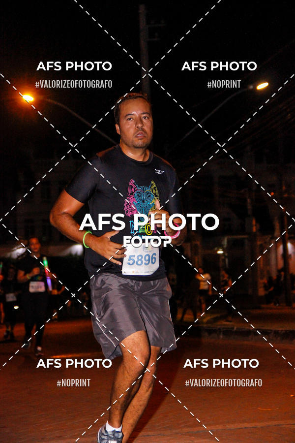 Achetez vos photos de l'vnementNeon Night Run 2019 - Belo Horizonte sur Fotop