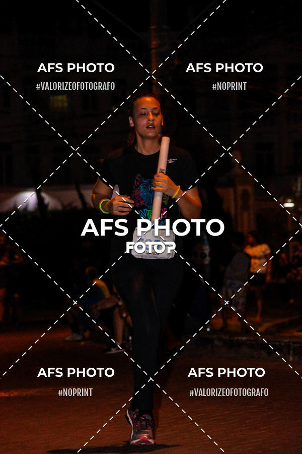 Achetez vos photos de l'vnementNeon Night Run 2019 - Belo Horizonte sur Fotop