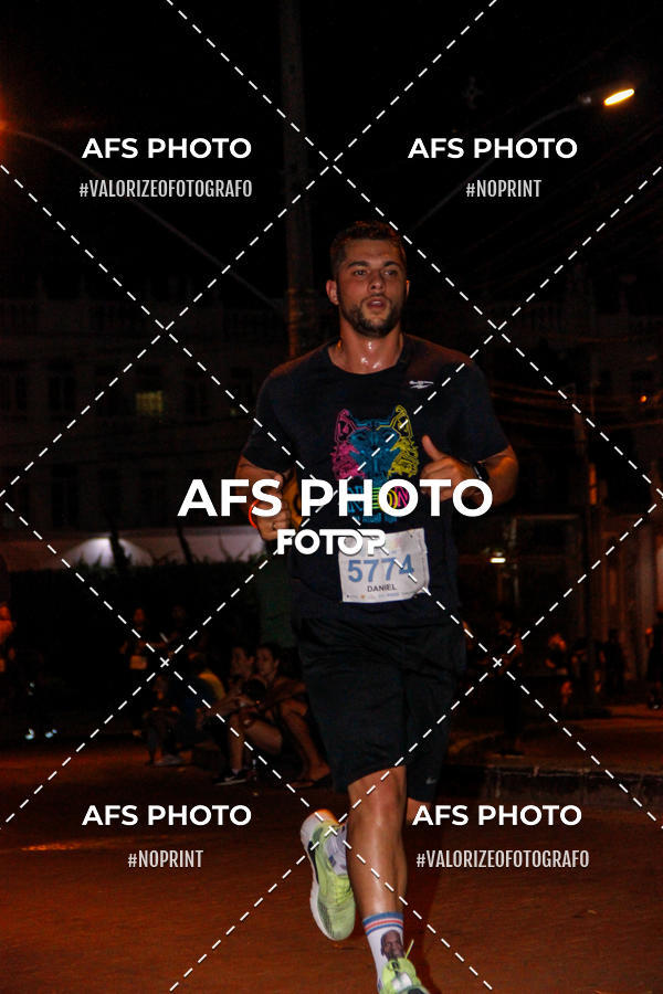 Achetez vos photos de l'vnementNeon Night Run 2019 - Belo Horizonte sur Fotop