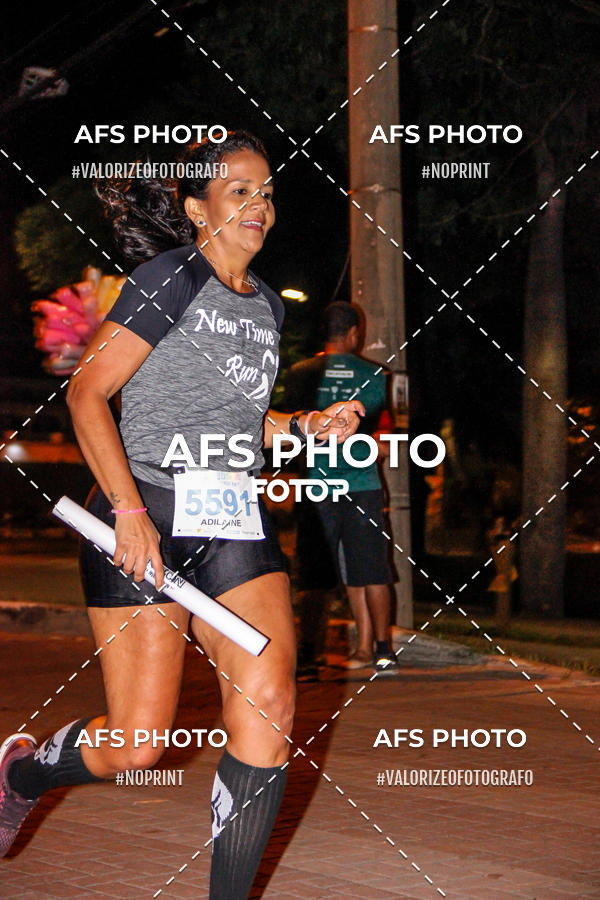 Achetez vos photos de l'vnementNeon Night Run 2019 - Belo Horizonte sur Fotop
