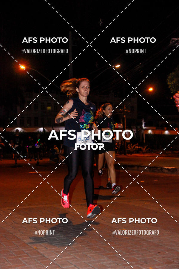Compra tus fotos del eventoNeon Night Run 2019 - Belo Horizonte En Fotop