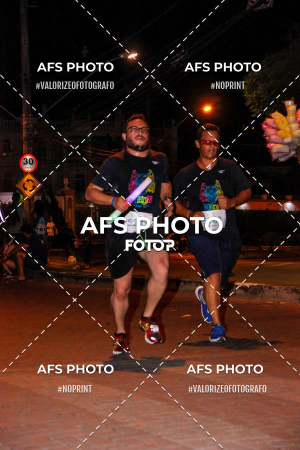 Compra tus fotos del eventoNeon Night Run 2019 - Belo Horizonte En Fotop