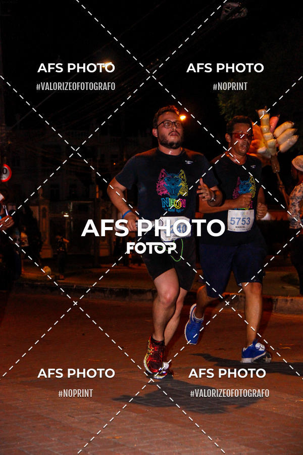 Compra tus fotos del eventoNeon Night Run 2019 - Belo Horizonte En Fotop