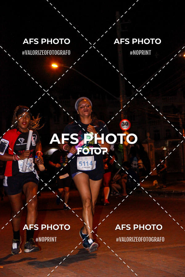 Compra tus fotos del eventoNeon Night Run 2019 - Belo Horizonte En Fotop