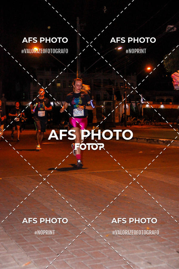 Buy your photos of the eventNeon Night Run 2019 - Belo Horizonte on Fotop