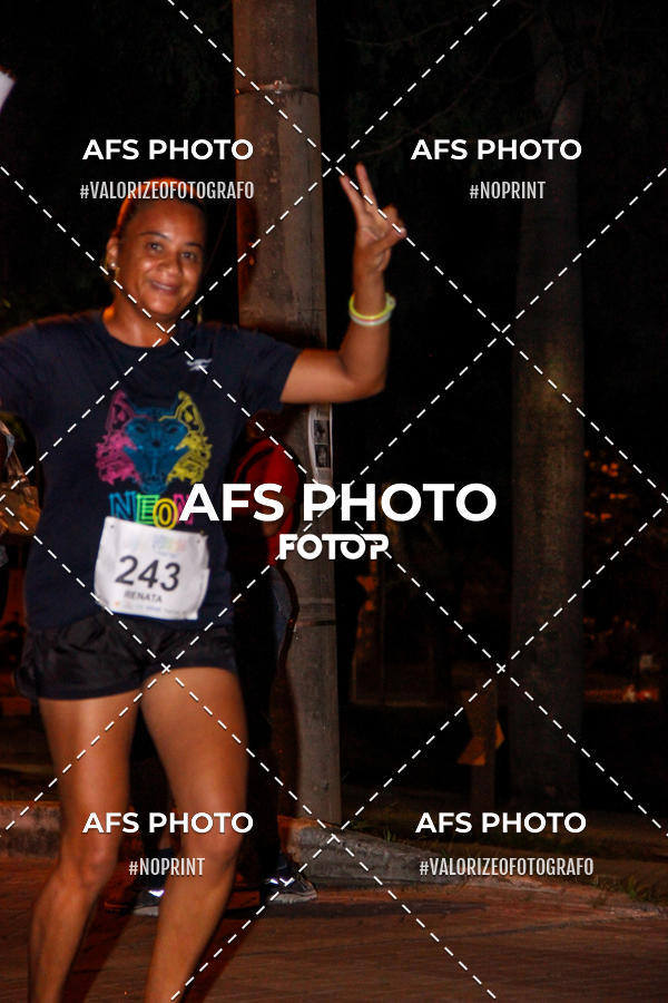 Buy your photos of the eventNeon Night Run 2019 - Belo Horizonte on Fotop