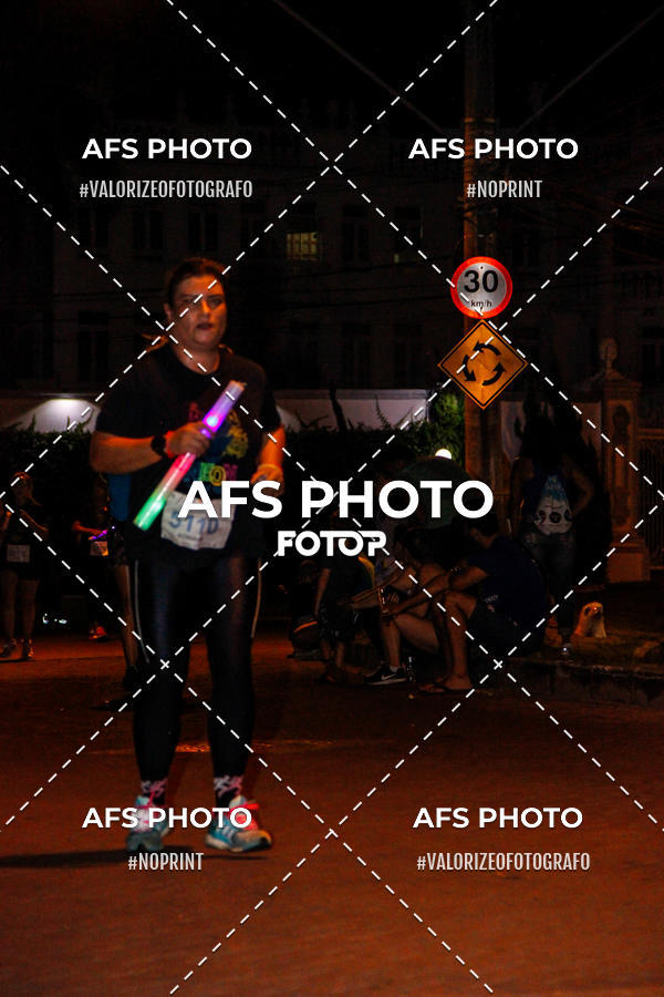 Buy your photos of the eventNeon Night Run 2019 - Belo Horizonte on Fotop