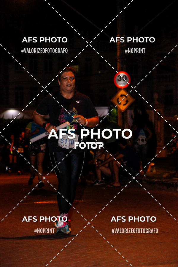 Buy your photos of the eventNeon Night Run 2019 - Belo Horizonte on Fotop