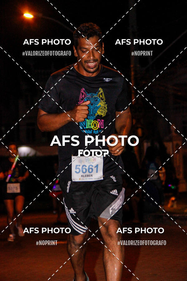 Buy your photos of the eventNeon Night Run 2019 - Belo Horizonte on Fotop